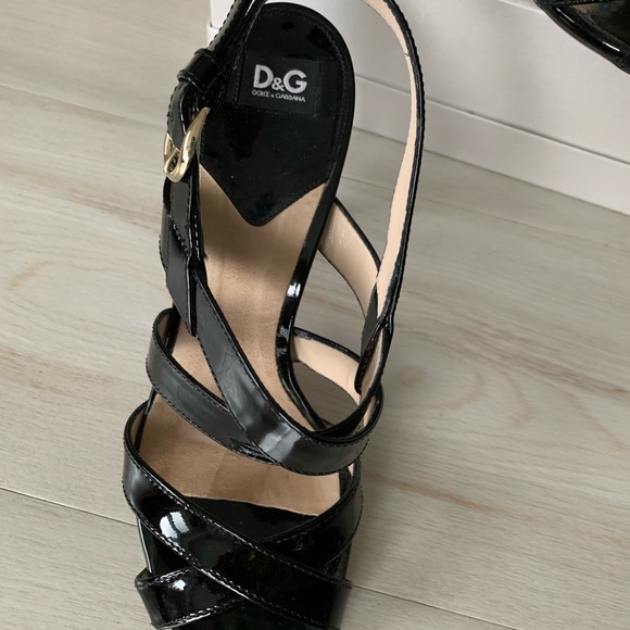 D&G - Dolce &Gabbaba black patent strappy high heel sandals - Picture 12 of 13